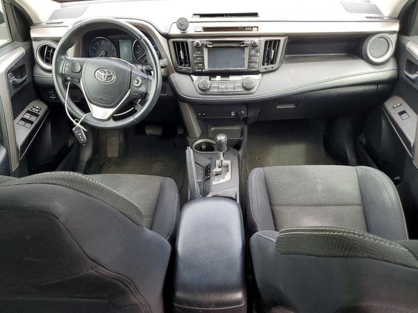 2017 TOYOTA RAV4 XLE