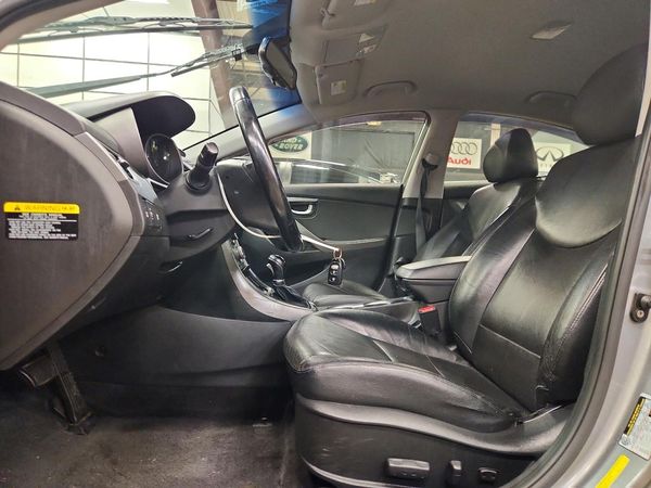 2015 HYUNDAI ELANTRA GLS(Middle) — DENT