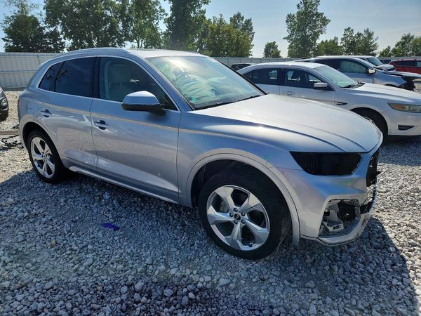 2021 AUDI Q5 quattro Premium Plus