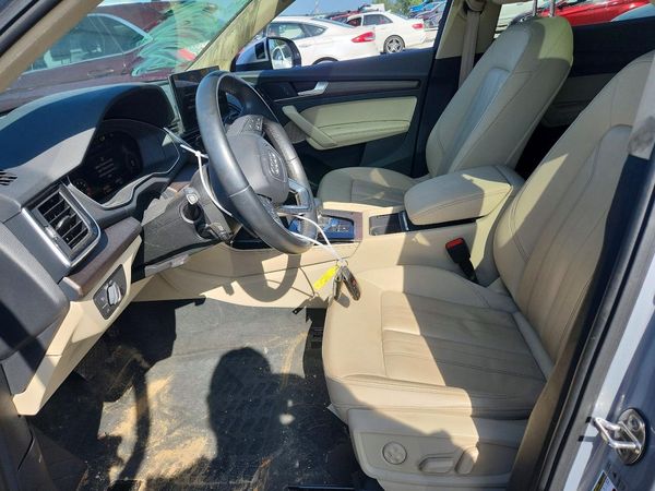 2021 AUDI Q5 quattro Premium Plus