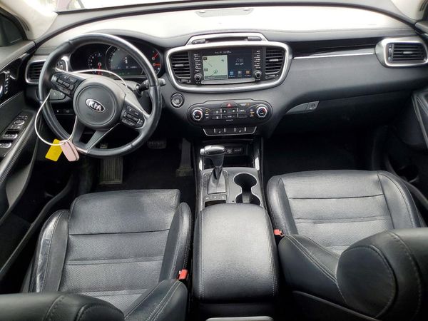 2017 KIA SORENTO