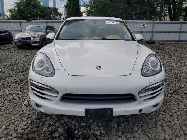 2012 PORSCHE CAYENNE