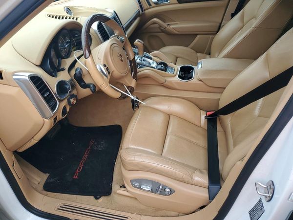 2012 PORSCHE CAYENNE