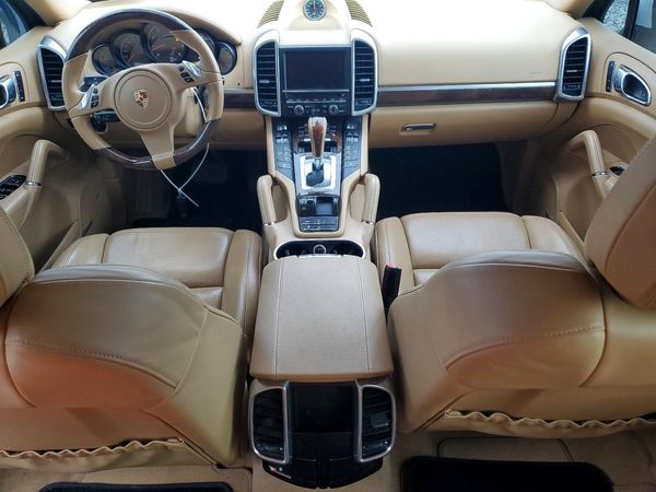 2012 PORSCHE CAYENNE
