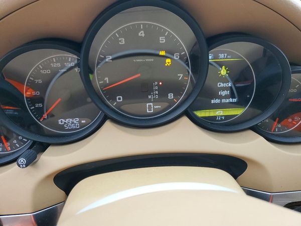 2012 PORSCHE CAYENNE