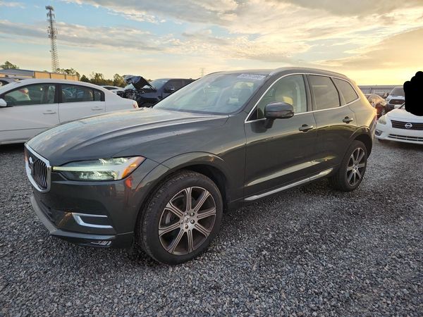 2021 VOLVO XC60 Inscription — Front 3/4