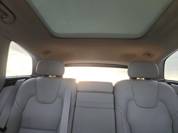 2021 VOLVO XC60 Inscription — SUVN
