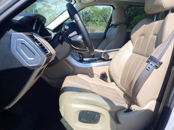 2014 LAND ROVER RANGEROVER SE — DENT