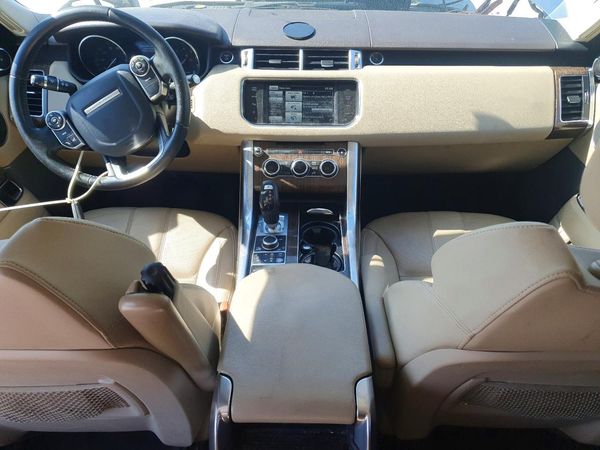 2014 LAND ROVER RANGEROVER SE — CKPT