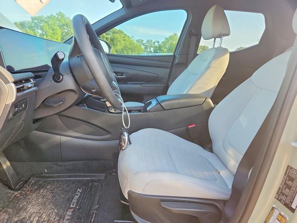 2025 HYUNDAI SANTA CRUZ SE