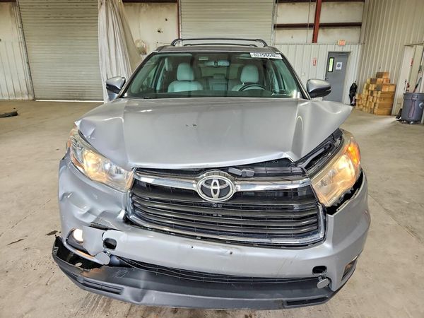 2016 TOYOTA HIGHLANDER