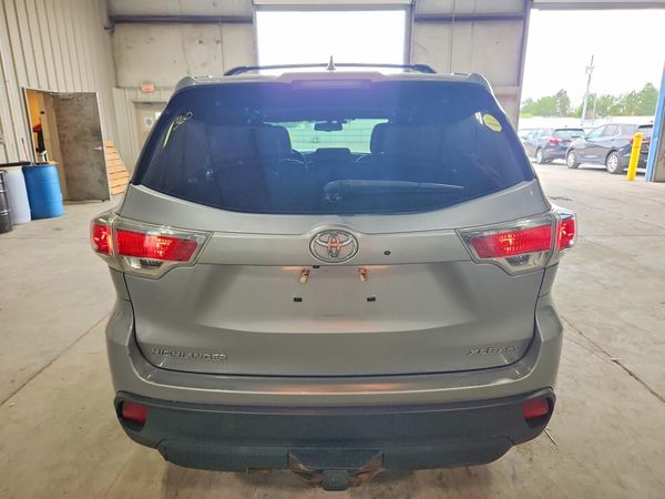 2016 TOYOTA HIGHLANDER