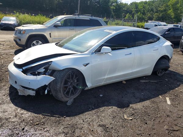 2019 TESLA MODEL 3 — Front 3/4