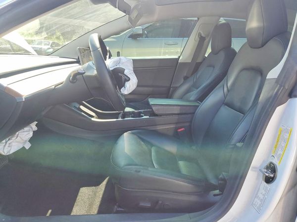 2019 TESLA MODEL 3 — DENT