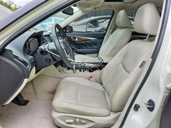 2018 INFINITI Q50 — DENT