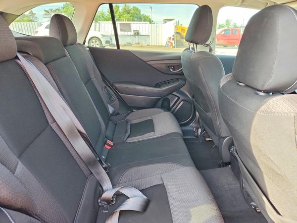 2022 SUBARU OUTBACK Premium