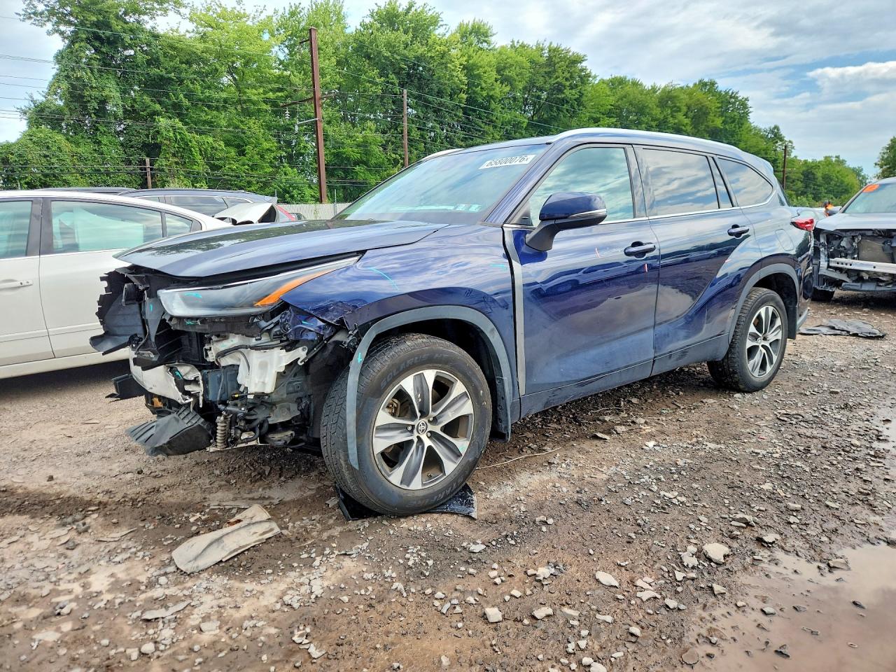 2021 TOYOTA HIGHLANDER XLE