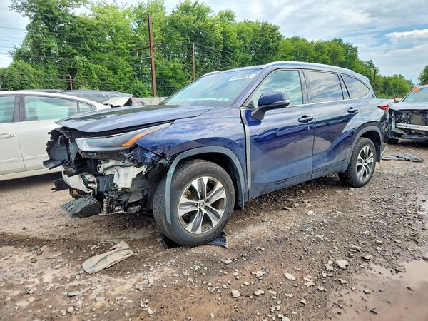 2021 TOYOTA HIGHLANDER