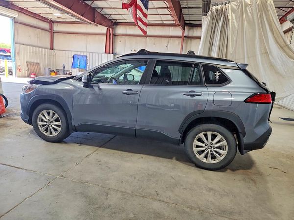 2023 TOYOTA COROLLA CROSS LE