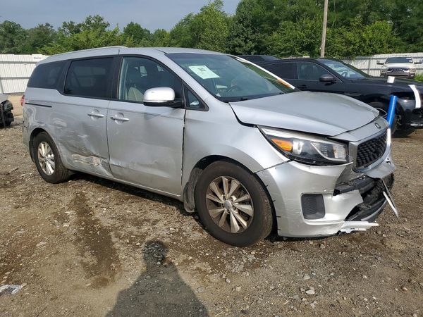 2016 KIA SEDONA LX - Middle-low