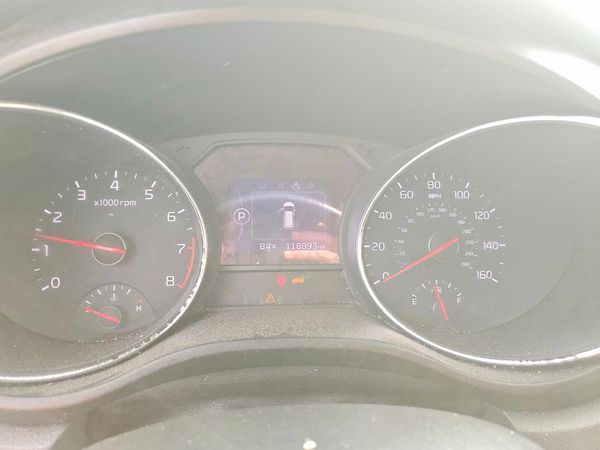 2016 KIA SEDONA LX - Middle-low