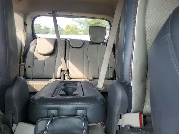 2016 KIA SEDONA LX - Middle-low
