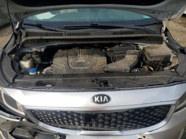 2016 KIA SEDONA LX - Middle-low