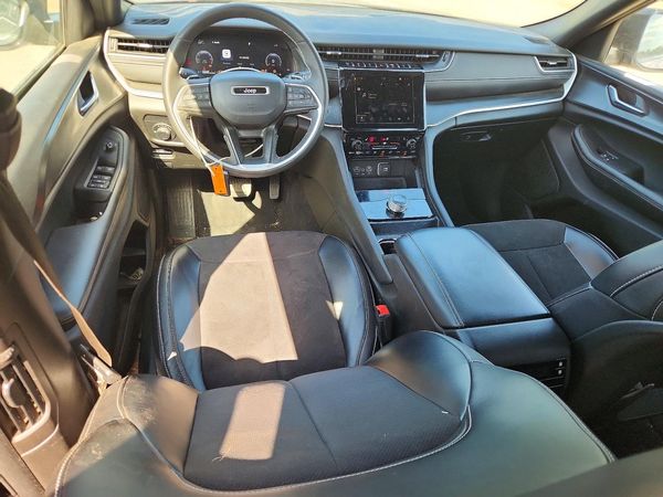 2023 JEEP GRAND CHEROKEE L LAREDO 4X2