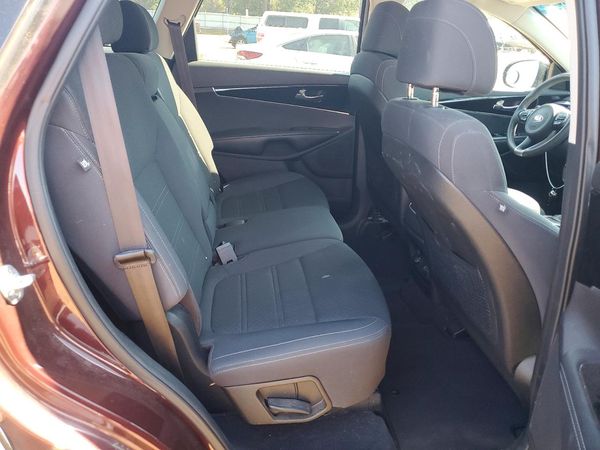 2017 KIA SORENTO L, LX