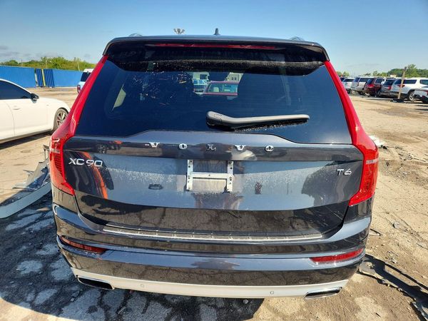 2021 VOLVO XC90