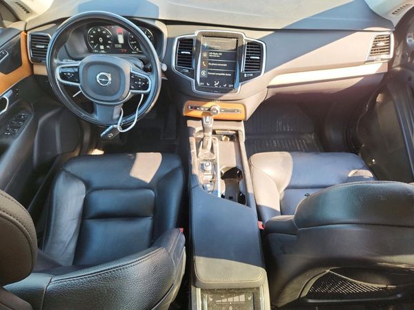 2021 VOLVO XC90