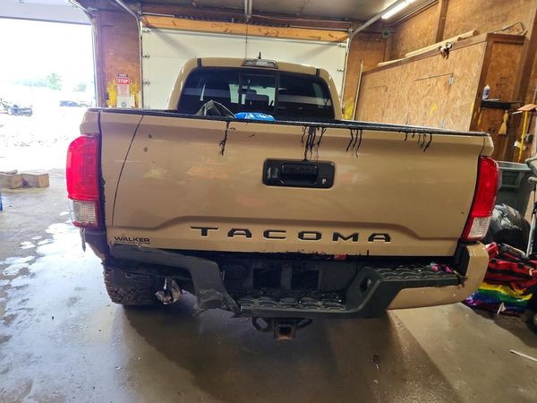 2016 TOYOTA TACOMA
