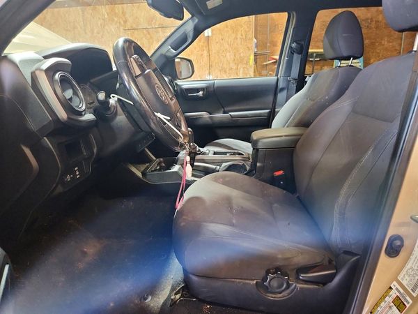 2016 TOYOTA TACOMA
