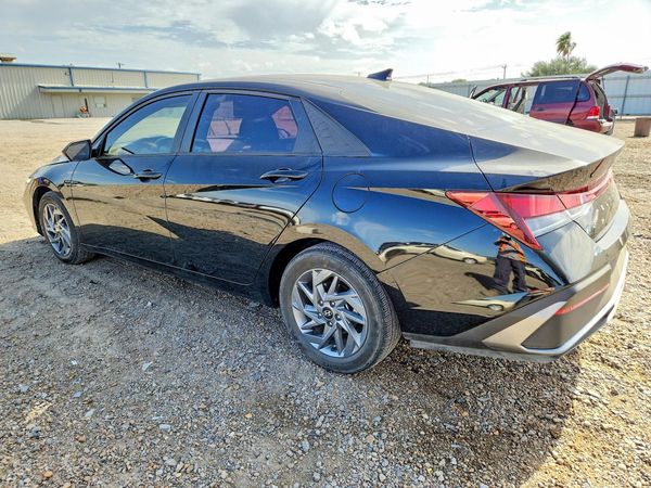 2024 HYUNDAI ELANTRA