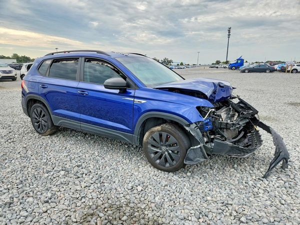 2022 VOLKSWAGEN TAOS