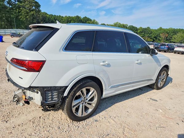 2020 AUDI Q7 quattro Premium