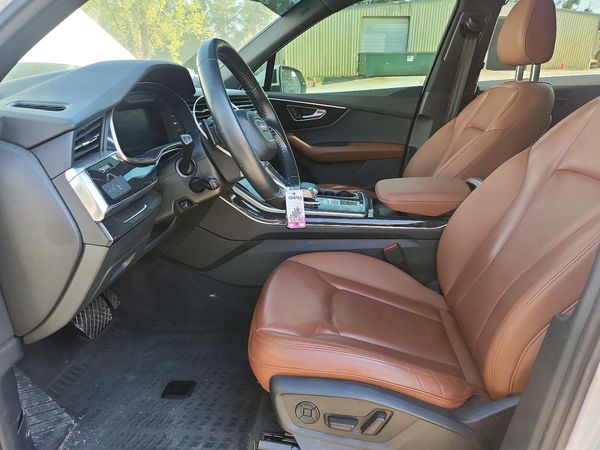 2020 AUDI Q7 quattro Premium
