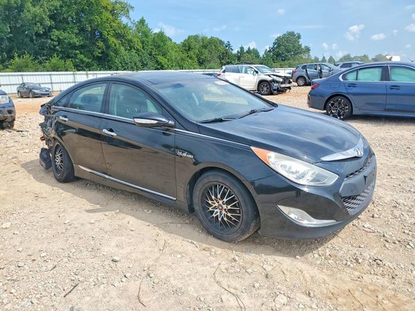 2014 HYUNDAI SONATA Hybrid/ Hybrid Limited — Passenger 3/4
