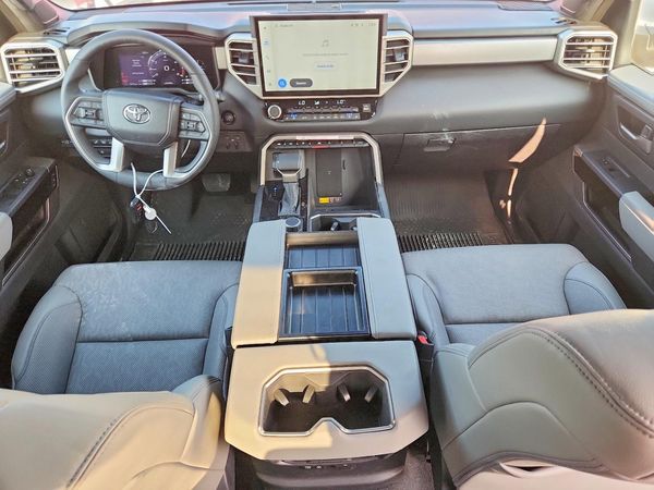 2025 TOYOTA TUNDRA