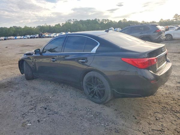 2015 INFINITI Q50