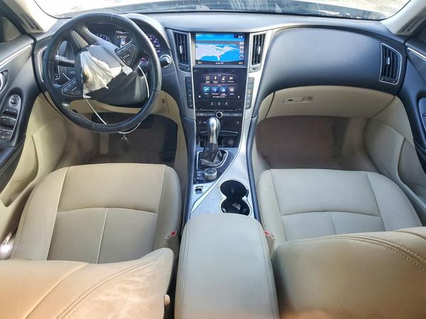 2015 INFINITI Q50