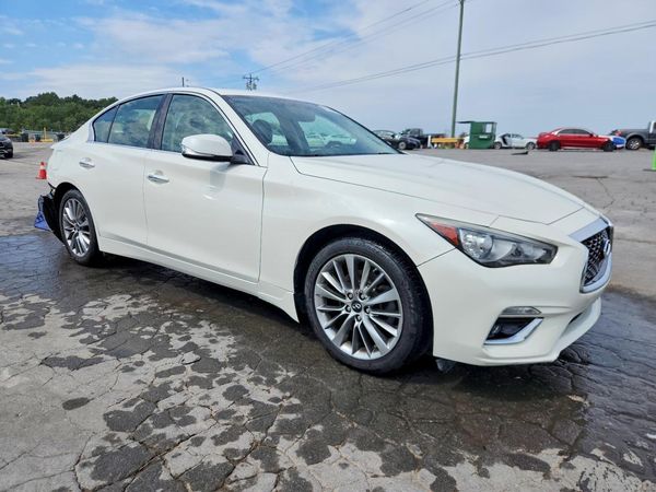 2018 INFINITI Q50