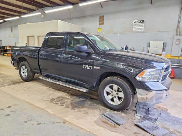 2017 RAM 1500 SLT