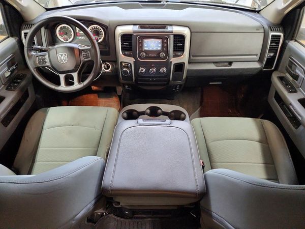 2017 RAM 1500 SLT