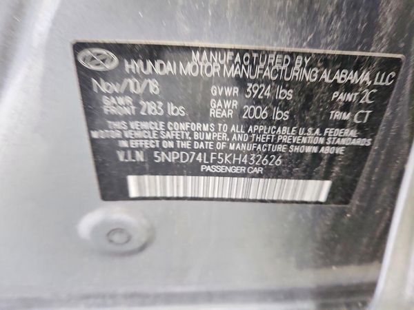 2019 HYUNDAI ELANTRA SE