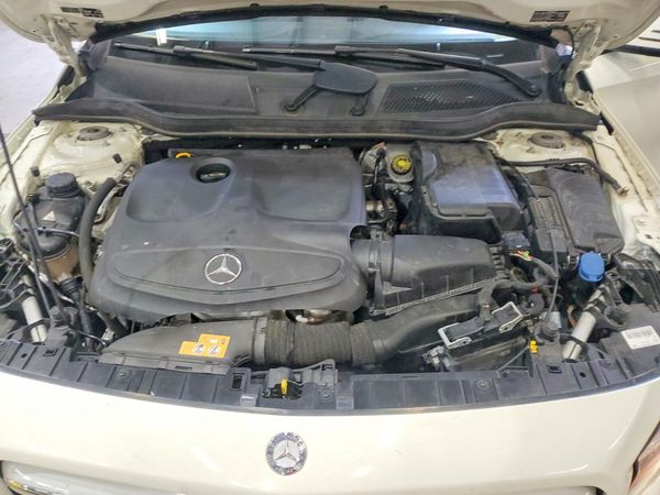 2017 MERCEDES-BENZ GLA GLA250 — Engine bay
