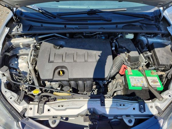 2016 TOYOTA COROLLA L/LE — Engine bay