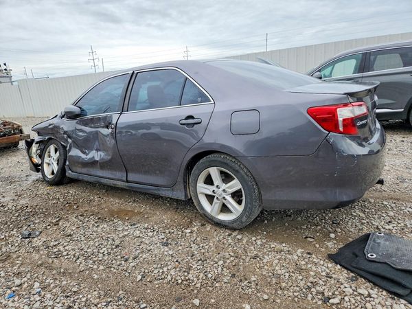 2014 TOYOTA CAMRY