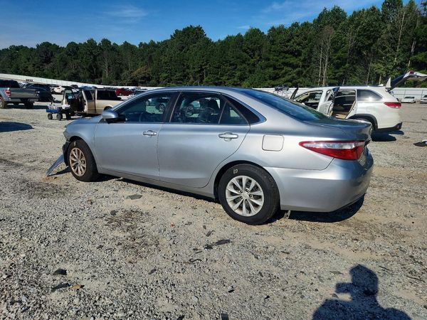 2016 TOYOTA CAMRY