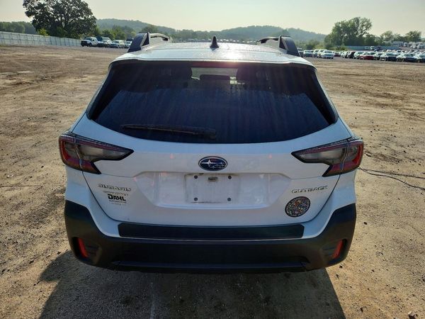 2022 SUBARU OUTBACK Premium